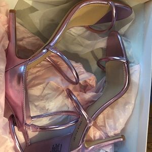 Metallic Pink strappy heeled sandal!! 💗
